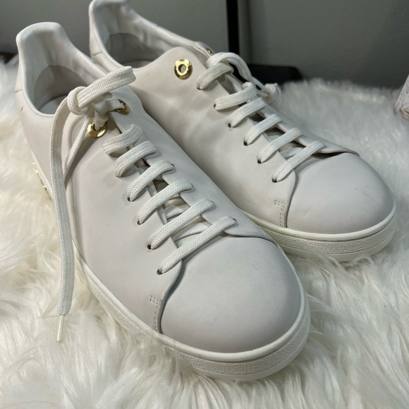 𝅺LOUIS vuitton white sneakers (size 40) check description - Picture 1 of 17